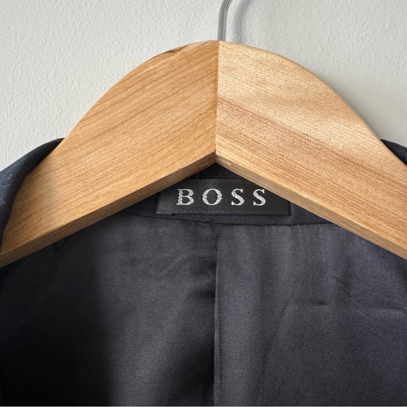 HUGO BOSS Wool Blend Black Blazer - Picture 10 of 10